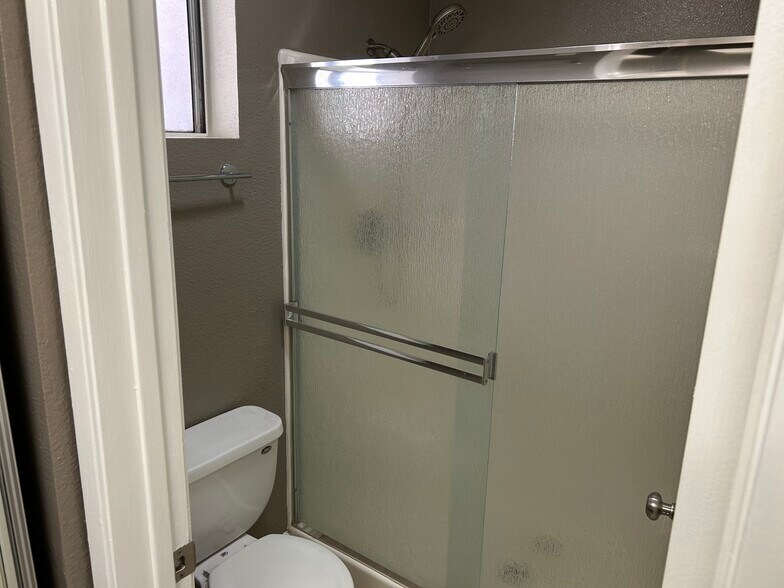 Building Photo - 1120 Grape St