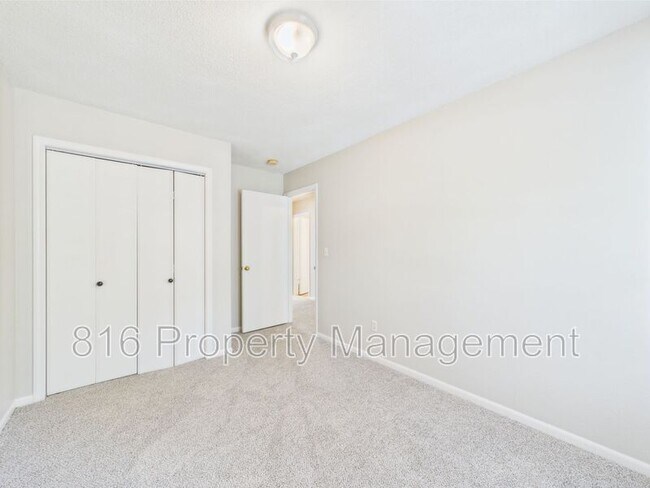 Building Photo - 2314 Monroe Ave