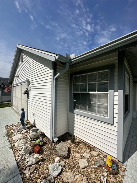 Building Photo - 22 Bristol Dr