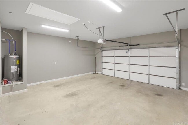 Building Photo - 30 Chesapeake Dr