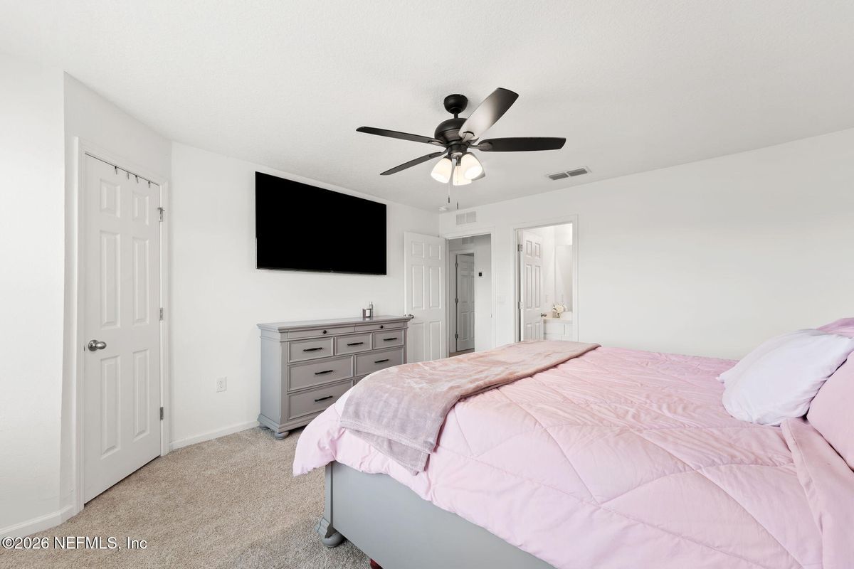 Building Photo - 9049 Gifford Dr