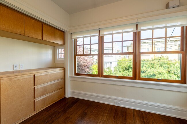 Building Photo - 354 Arguello Blvd