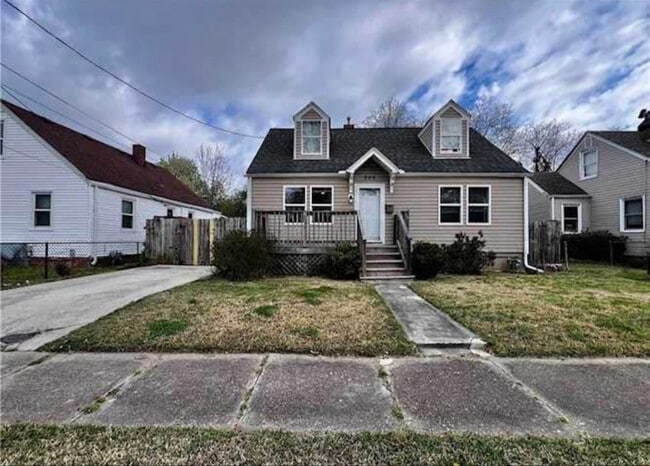 Building Photo - 306 E Leicester Ave