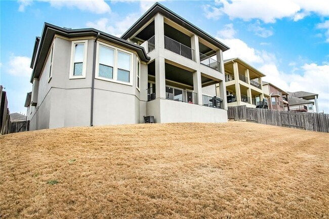 Building Photo - 2236 Long Bow Dr