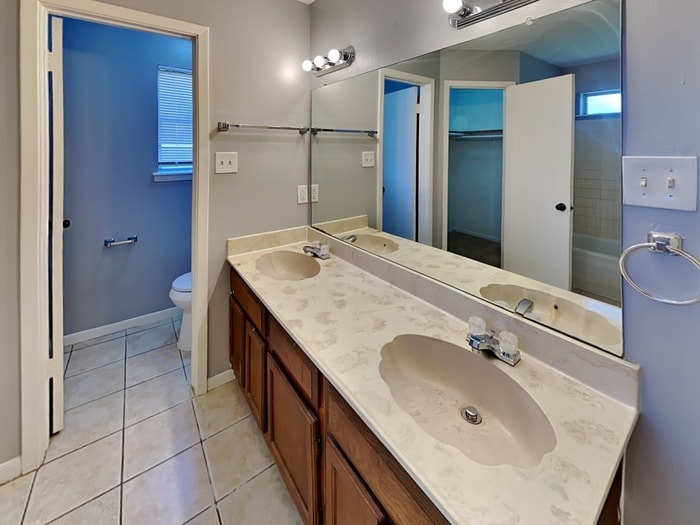 Building Photo - 15727 Cascade Point Dr