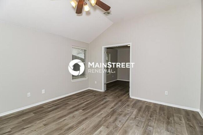Building Photo - 3 Bedroom Pet-Friendly Home in OKLAHOMA CI...