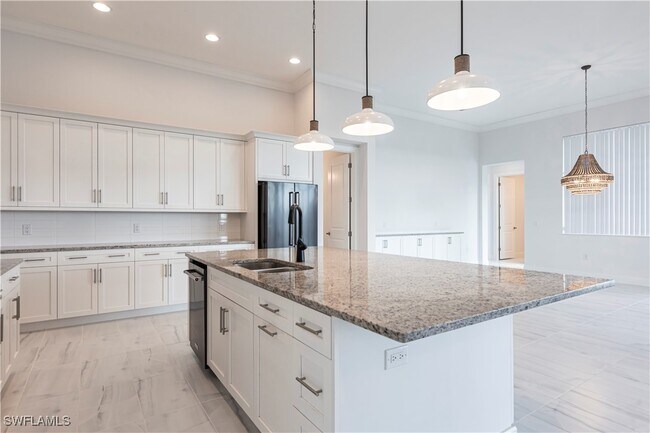 Building Photo - 3405 Gulfstream Pkwy