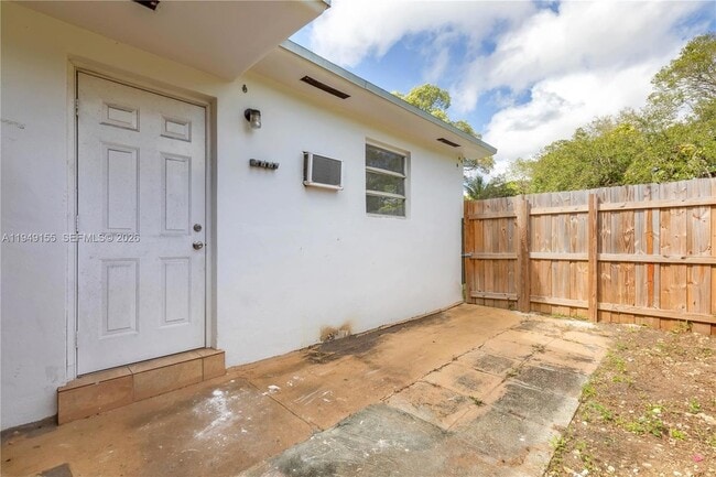 Building Photo - 567 NW 90th St