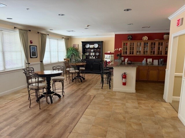 Building Photo - 1214 Emerald Ct