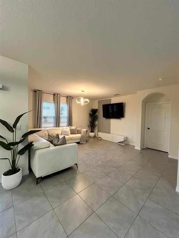 Building Photo - 567 Boardwalk Ave