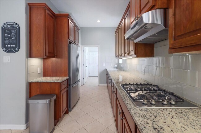 Building Photo - 2279 Fernspring Dr