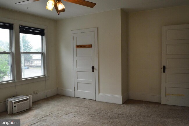 Building Photo - 121 Broad St