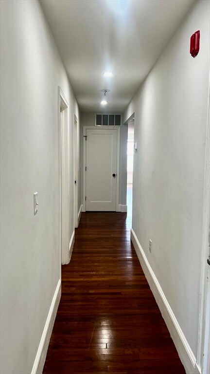 Building Photo - 397 Chelsea St