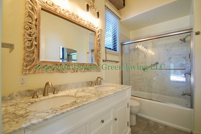 Building Photo - 2 Bedroom Woodacre Home with Views!