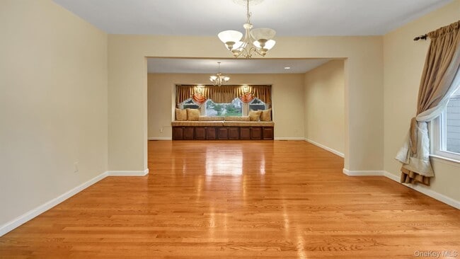 Building Photo - 47 Carriage Rd