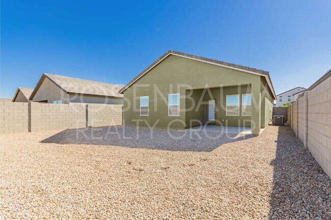 Building Photo - 47662 W Mellen Ln