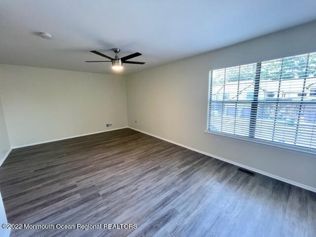 Building Photo - 331 Oak Knoll Dr