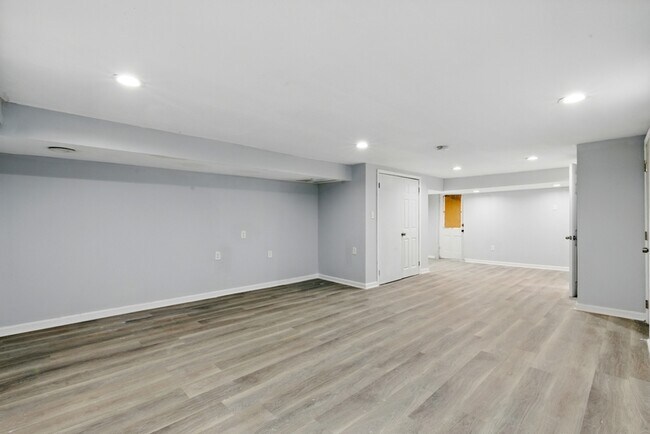 Building Photo - 3527 Wabash Ave
