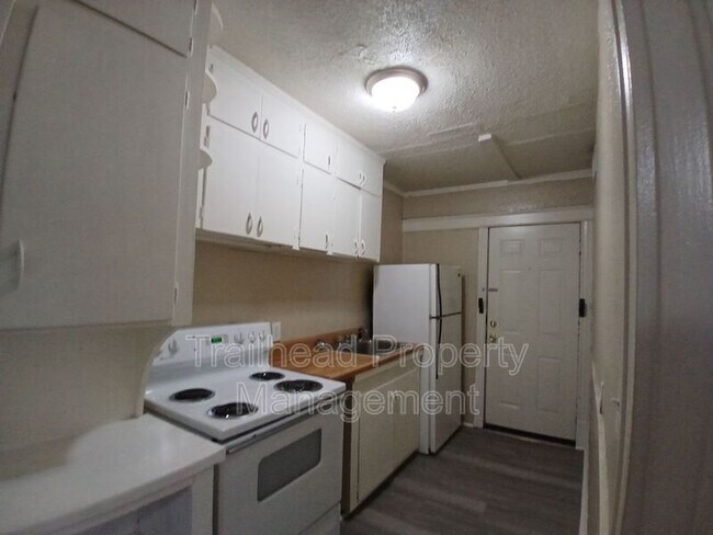 Building Photo - 108 N Indiana Ave