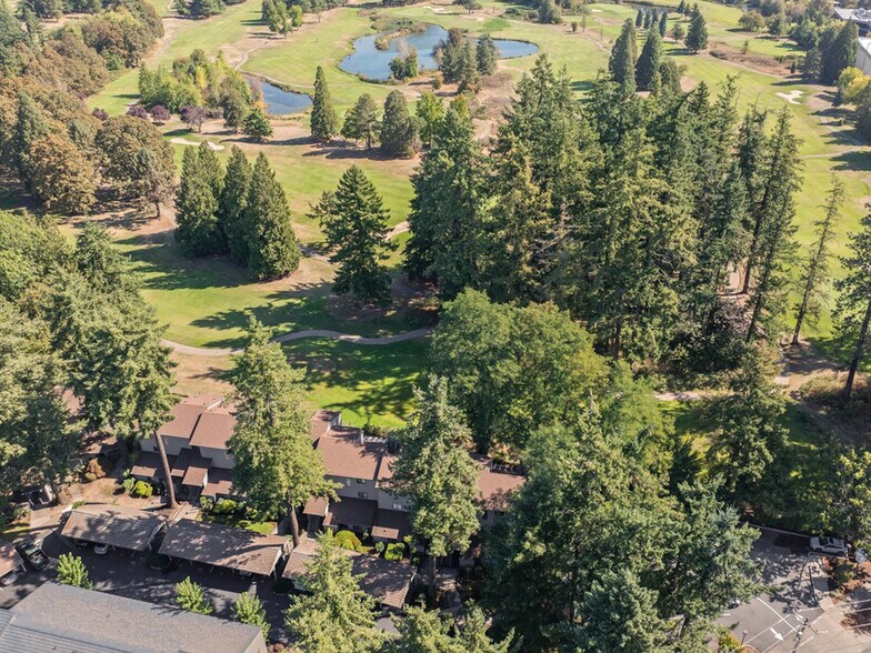 Building Photo - 8949 SW Fairview Pl