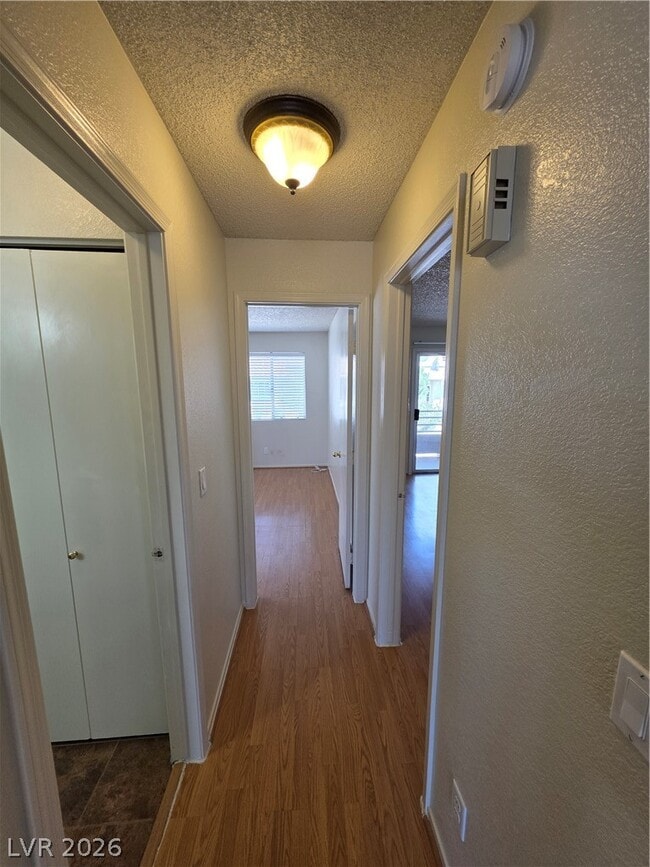 Building Photo - 2200 Highpointe Dr
