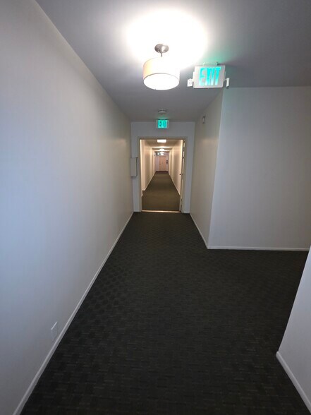 Building Photo - 1351 N Orange Dr
