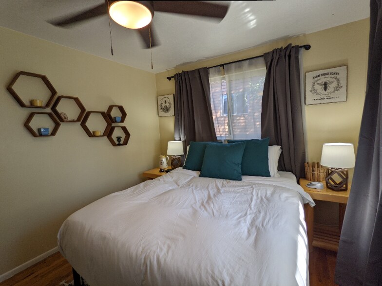 Building Photo - 1512 E 4500 S