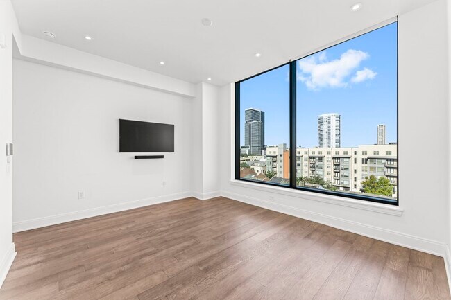 Building Photo - 2323 W Main St