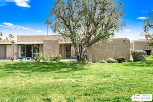 Building Photo - 867 N Calle De Pinos