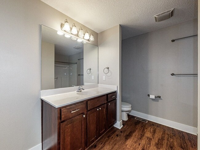 Building Photo - 411 Sunflower Dr