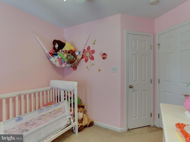 Building Photo - 8022 Forest Ridge Dr