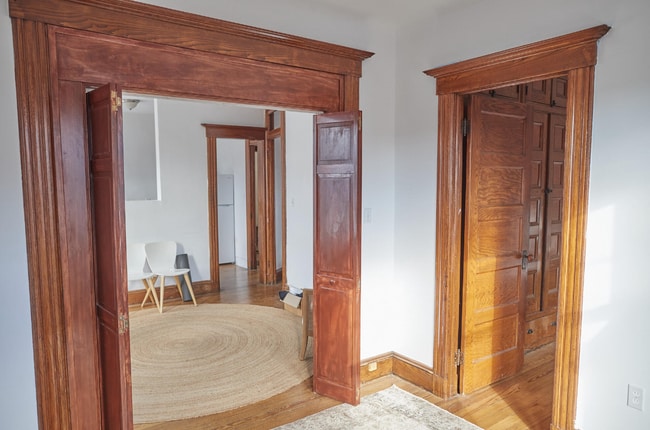 Building Photo - 201 19th St