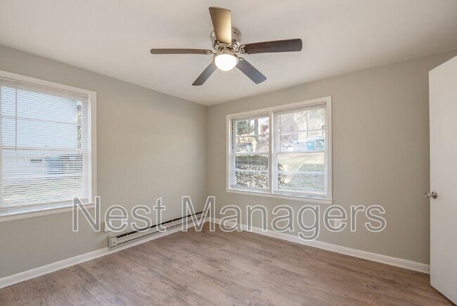 Building Photo - 1401 Briarcliff Dr