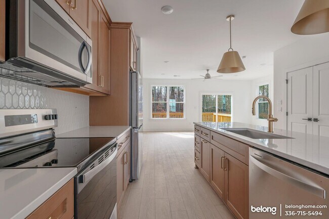 Building Photo - 2120 Opulent Oaks Ln