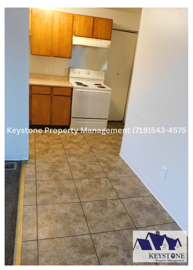 Building Photo - $425 OFF - Move In Special!  2 Bedroom/1 Bath Apartment w/ Exterior Entrance - $850/$850