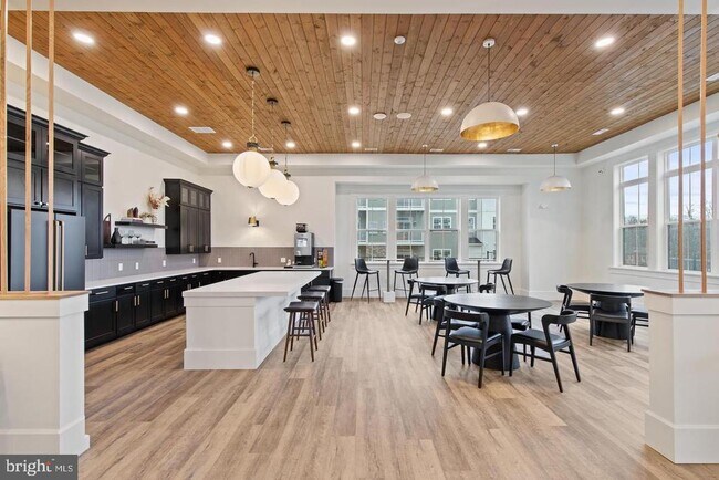 Building Photo - 2310 Hadley Blvd