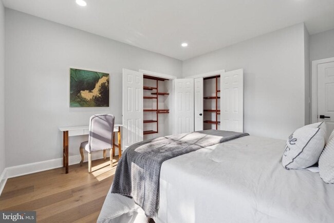 Building Photo - 10899 Woodland Falls Dr