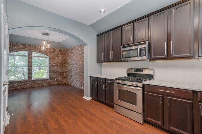 Building Photo - 292 Strawberry Blonde Dr