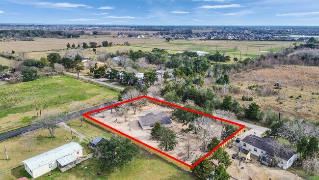 Building Photo - 4835 County Rd 380