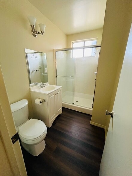 Building Photo - 514 W Olive Inglewood