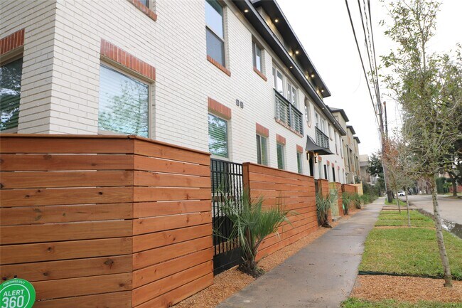 Building Photo - 1802 Arbor St