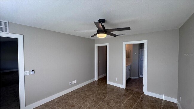 Building Photo - 11728 Shirburn Cir