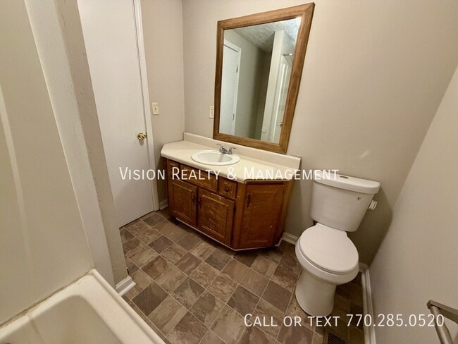 Building Photo - 219 Harmon Ave