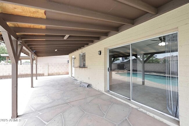 Building Photo - 617 E Calle Bolo Ln