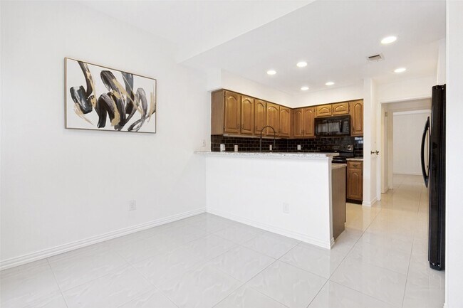 Building Photo - 5100 Verde Valley Ln