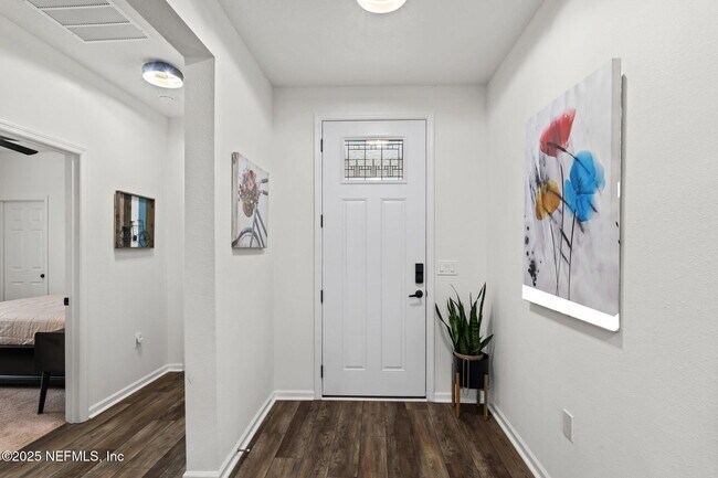 Building Photo - 12897 Logans Walk Ln