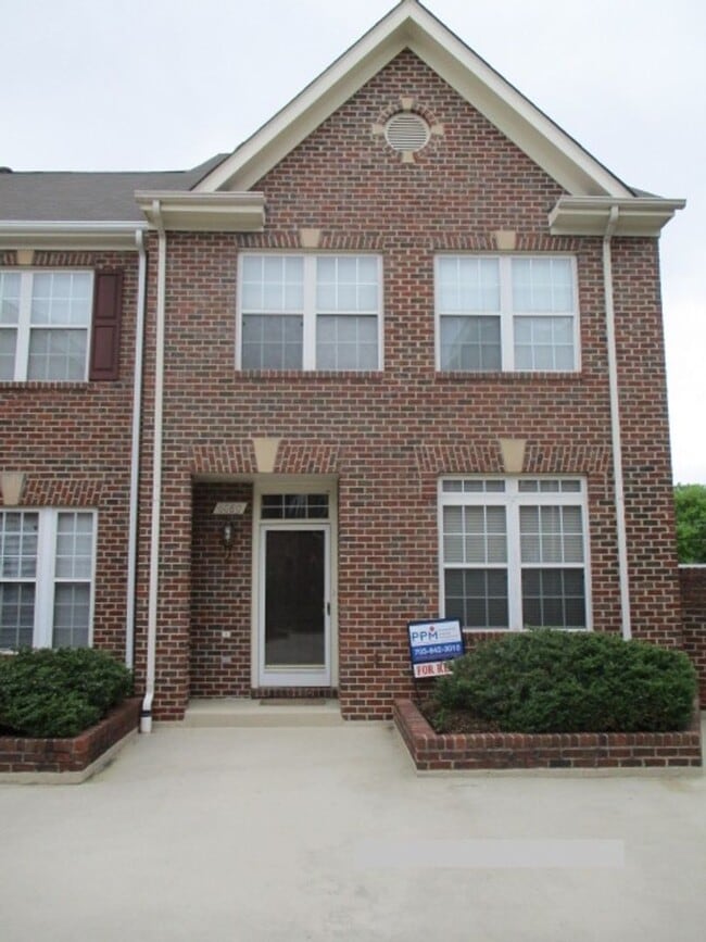 Primary Photo - Beautiful 3 Bed 2.5 Bath End-Unit Brick To...