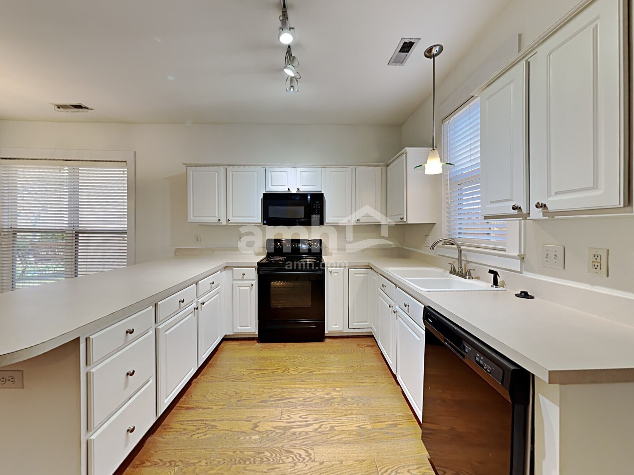 Building Photo - 10720 Cokesbury Ln