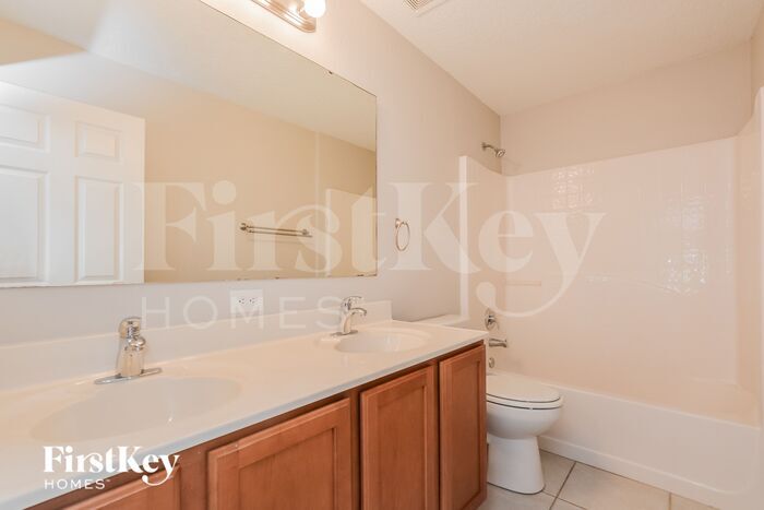 Building Photo - 31845 Sunpark Cir