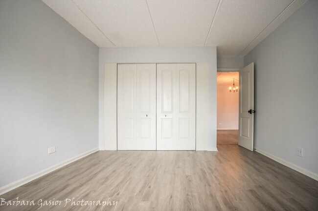 Building Photo - 835 Pearson St